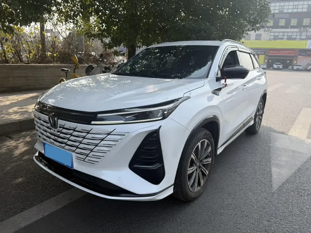 2025 ChangAn CS75 Plus 1.5T 188HP L4 8AT