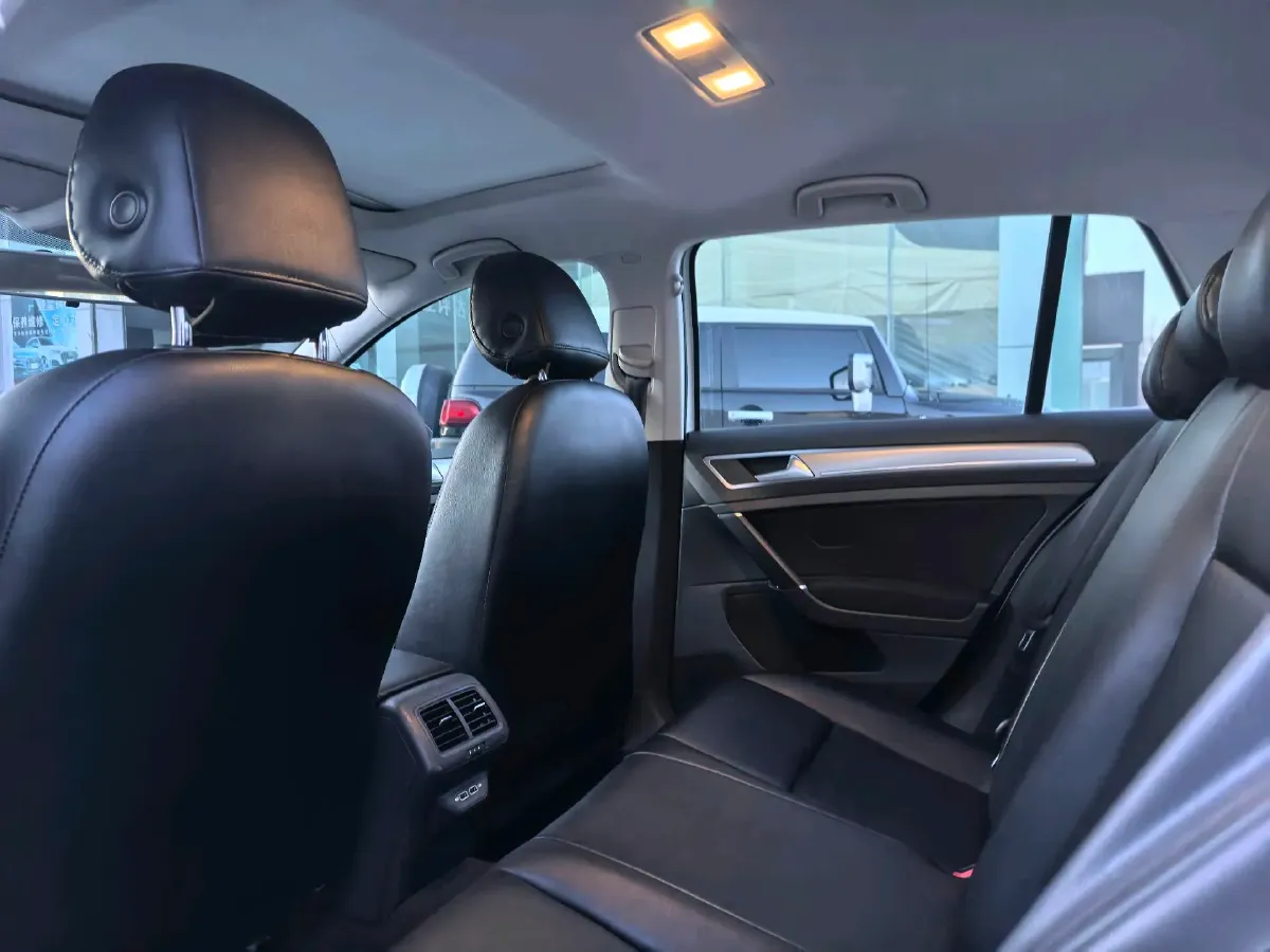 2019 Volkswagen Golf 1.2T 116HP L4 7DCT,autocango,china used car exporter,china ev exporter,chinese used car exporter,chinese used ev exporter