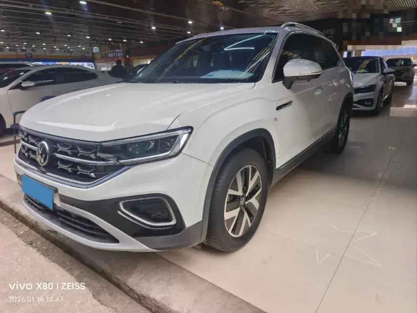 2023 Volkswagen Tayron 2.0T 186HP L4 7DCT