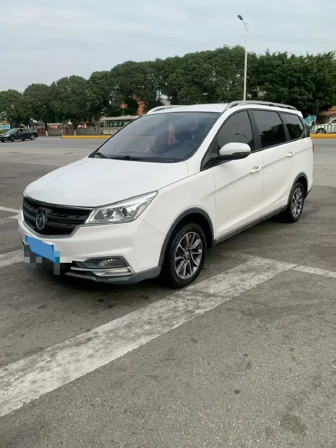 2019 BaoJun 730 1.5T 150HP L4 6MT