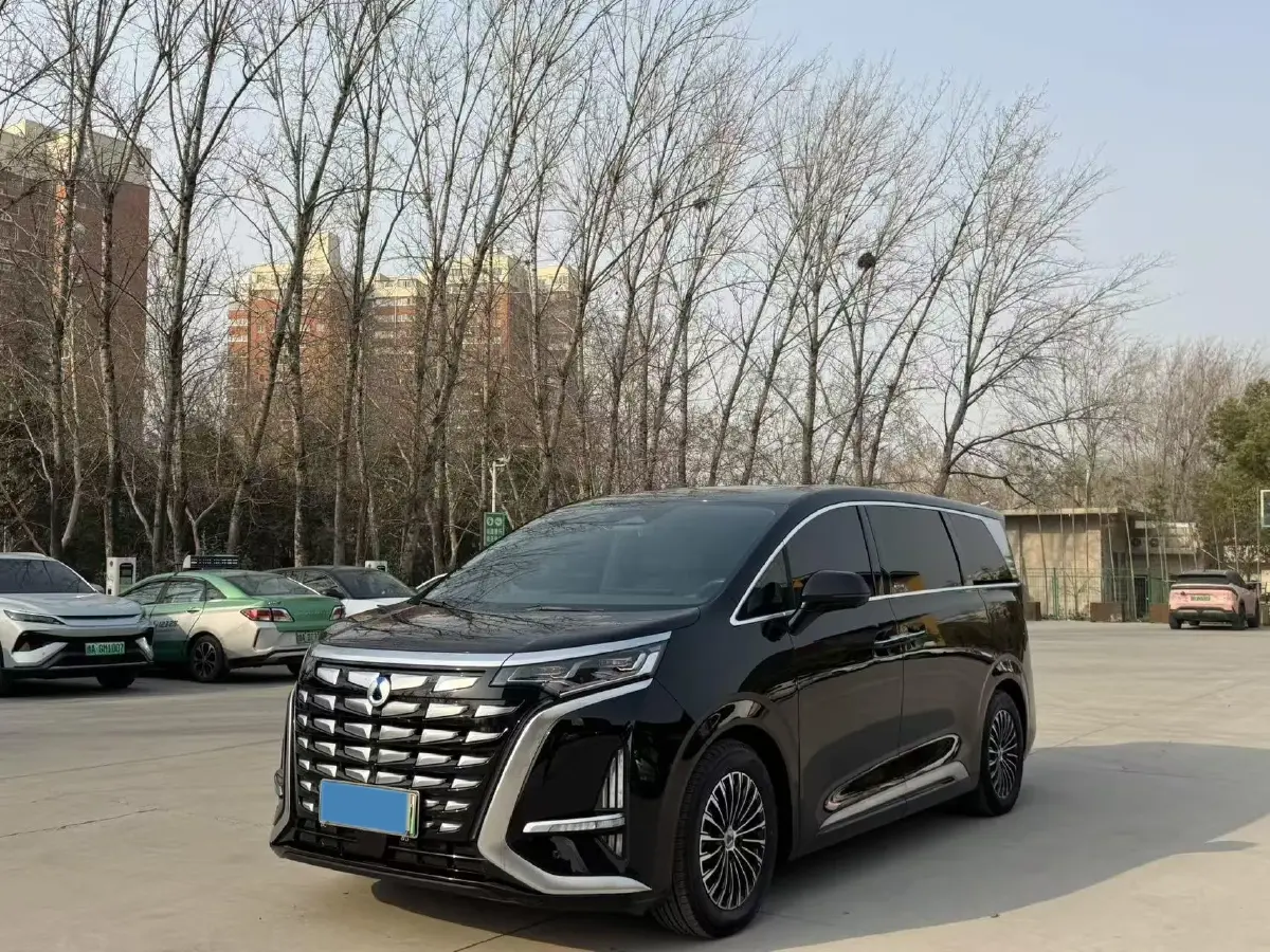 2022 HongQi HS7 3.0T 337HP V6 8AT