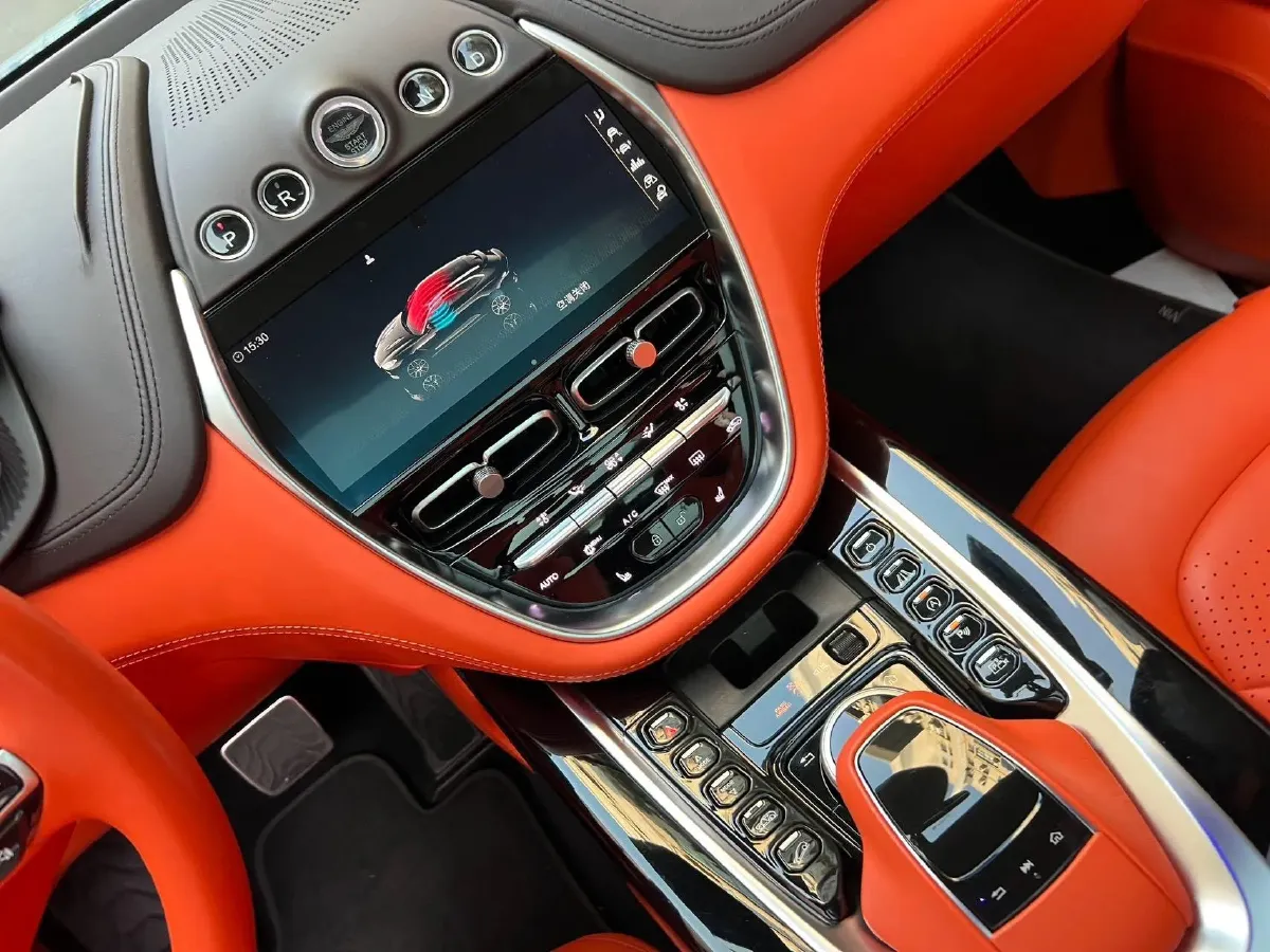 2021 Aston Martin DBX 4.0T 550HP V8 9AT,autocango,china used car exporter,china ev exporter,chinese used car exporter,chinese used ev exporter