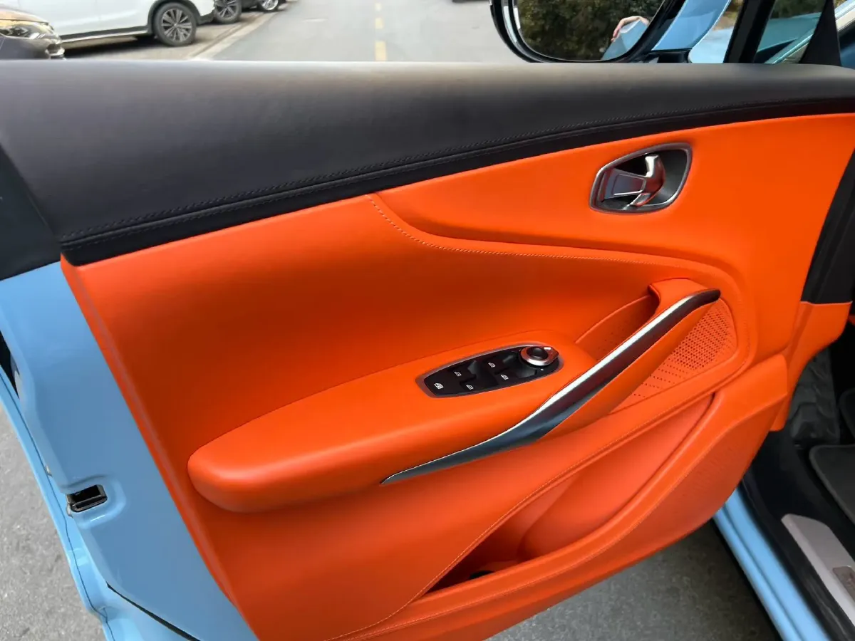 2021 Aston Martin DBX 4.0T 550HP V8 9AT,autocango,china used car exporter,china ev exporter,chinese used car exporter,chinese used ev exporter