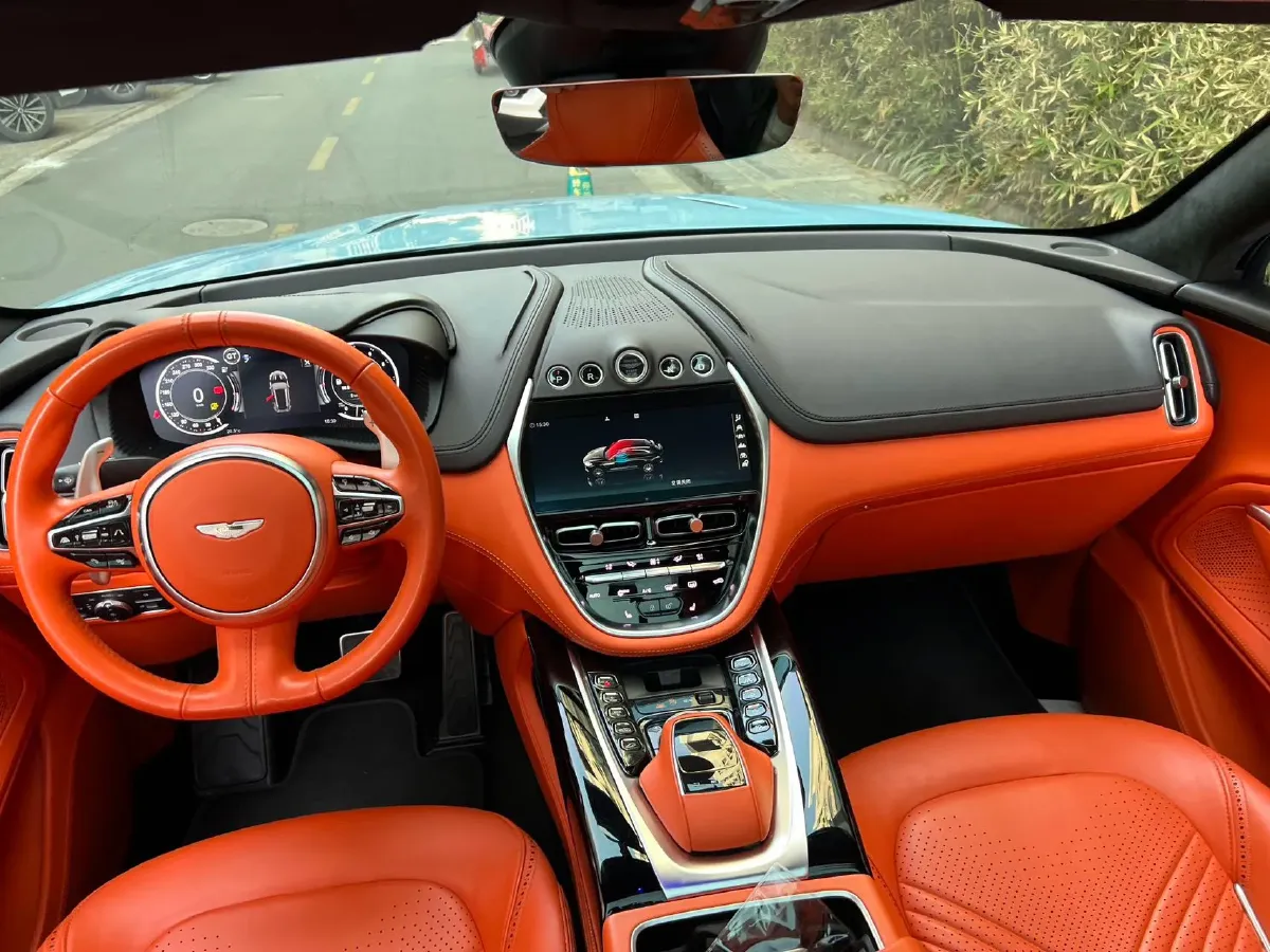 2021 Aston Martin DBX 4.0T 550HP V8 9AT,autocango,china used car exporter,china ev exporter,chinese used car exporter,chinese used ev exporter