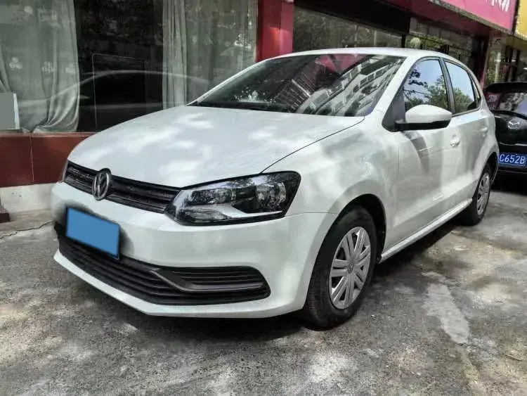 2016 Volkswagen Polo 1.4L 90HP L4 6AT