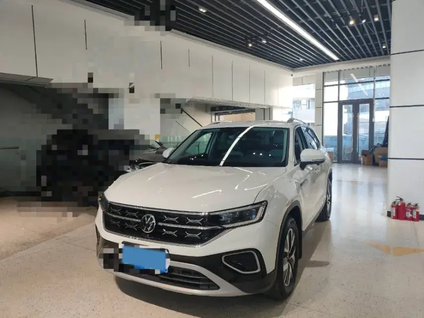 2023 Volkswagen Tayron 2.0T 220HP L4 7DCT