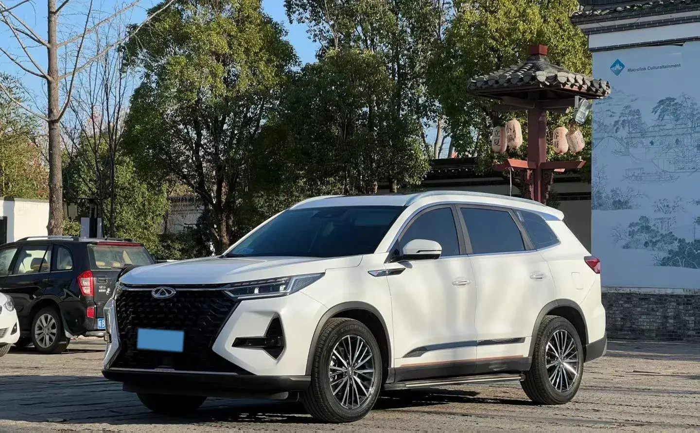 2022 Chery Tiggo 8 PRO 1.6T 197HP L4 7DCT