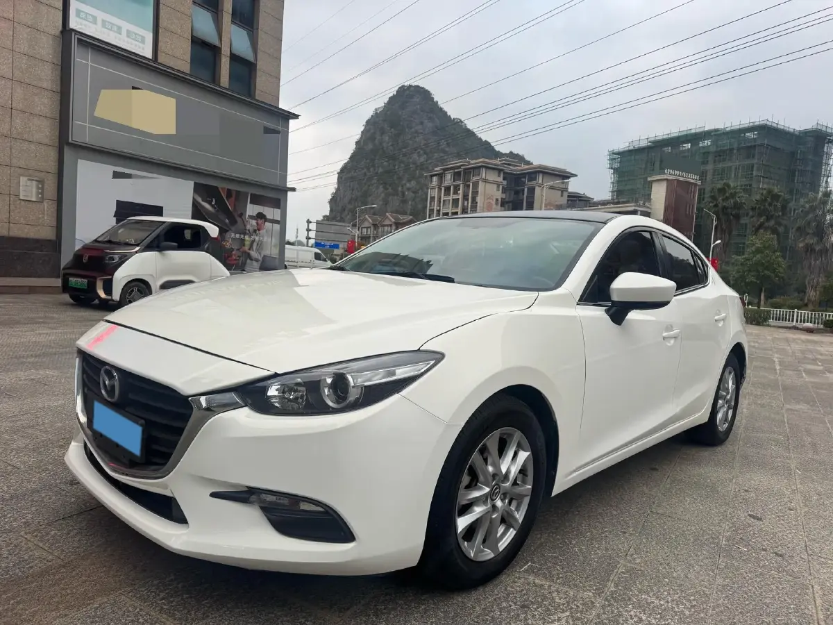 2017 Mazda 3 Axela 1.5L 117HP L4 6AT