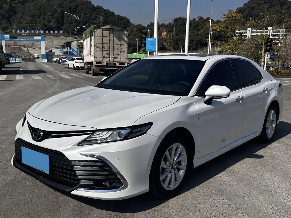 2021 Toyota Camry 2.0L 178HP L4 CVT