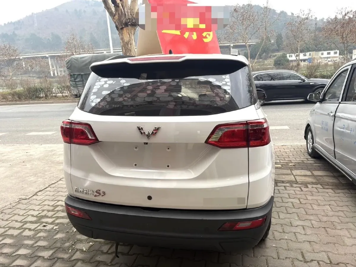 2019 Venucia M50V 1.5L 112HP L4 5MT,autocango,china used car exporter,china ev exporter,chinese used car exporter,chinese used ev exporter