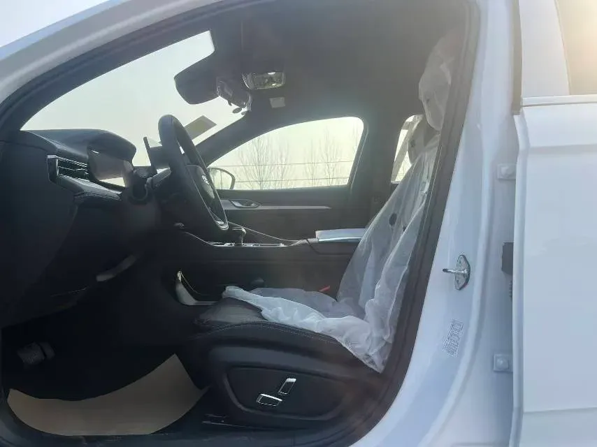 2025 Geely Preface 1.5T 181HP L4 7DCT,autocango,china used car exporter,china ev exporter,chinese used car exporter,chinese used ev exporter