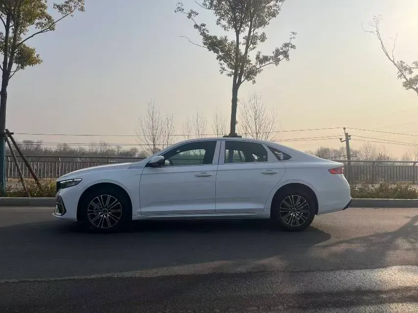 2025 Geely Preface 1.5T 181HP L4 7DCT,autocango,china used car exporter,china ev exporter,chinese used car exporter,chinese used ev exporter
