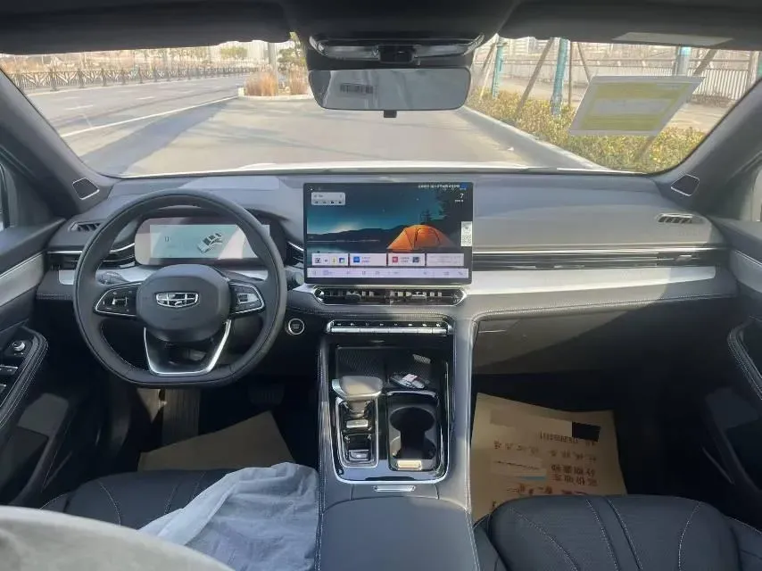 2025 Geely Preface 1.5T 181HP L4 7DCT,autocango,china used car exporter,china ev exporter,chinese used car exporter,chinese used ev exporter