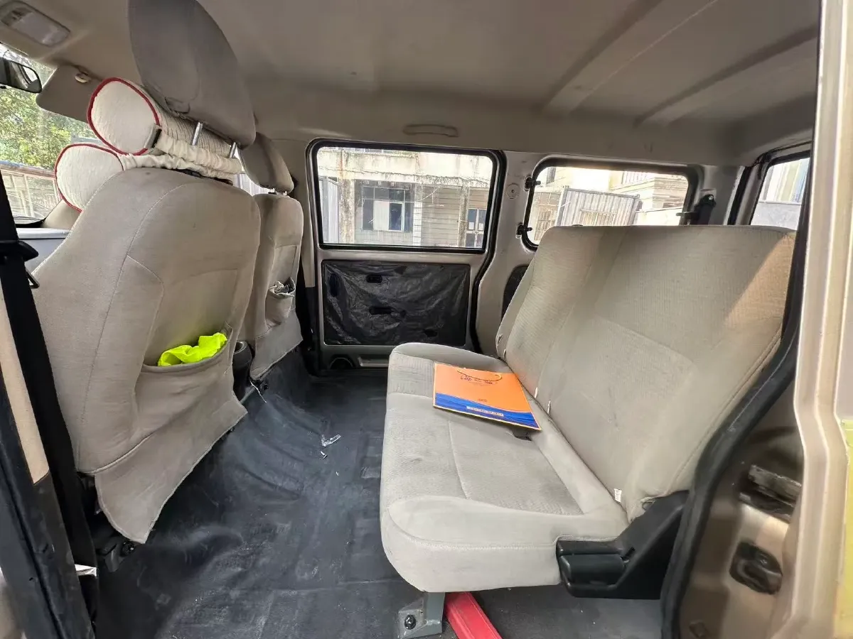 2023 WuLing RongGuang S 1.5L 102HP L4 5MT,autocango,china used car exporter,china ev exporter,chinese used car exporter,chinese used ev exporter