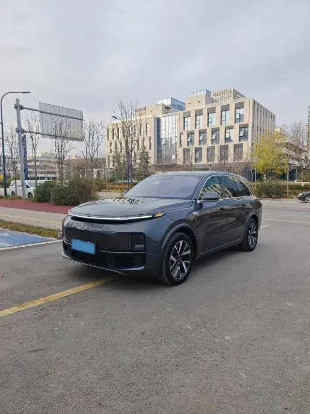 2023 Li L8 Range Extended 154HP REEV 40.9KWH