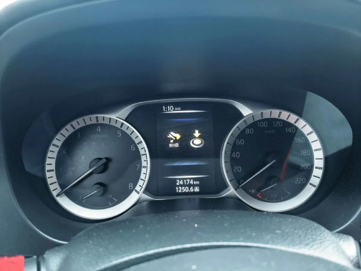 2021 Nissan Navara 2.5L 190HP L4 7AT,autocango,china used car exporter,china ev exporter,chinese used car exporter,chinese used ev exporter