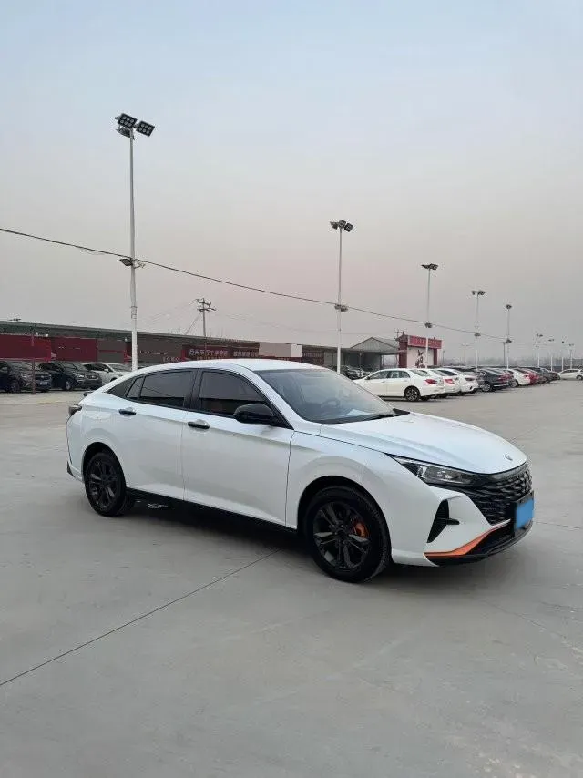 2023 DongFeng Aeolus YiXuan 1.5L 125HP L4 6DCT,autocango,china used car exporter,china ev exporter,chinese used car exporter,chinese used ev exporter