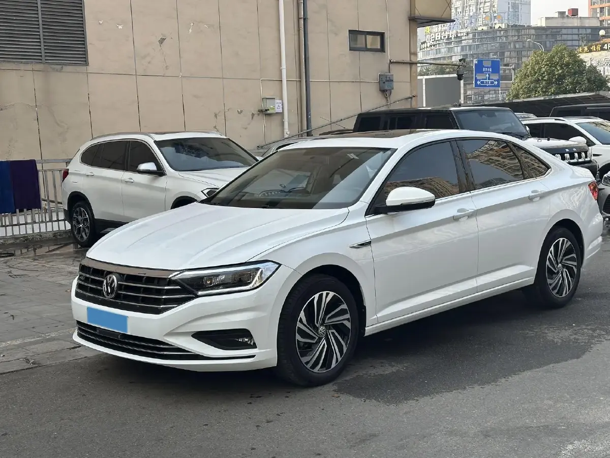 2021 Volkswagen Sagitar 1.4T 150HP L4 7DCT