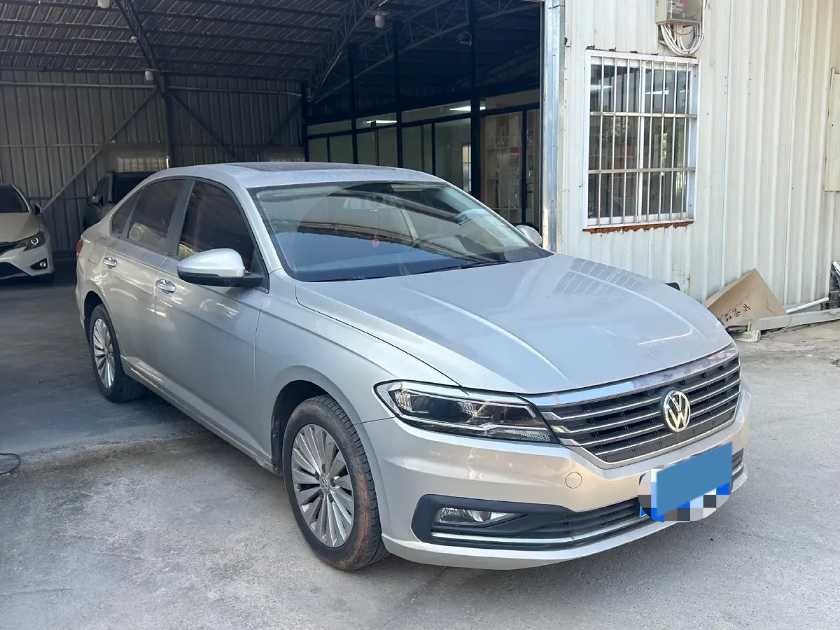 2018 Landwind XiaoYao 1.5T 163HP L4 CVT,autocango,china used car exporter,china ev exporter,chinese used car exporter,chinese used ev exporter