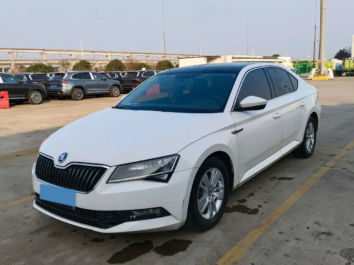2016 Skoda Superb 1.4T 150HP L4 7DCT