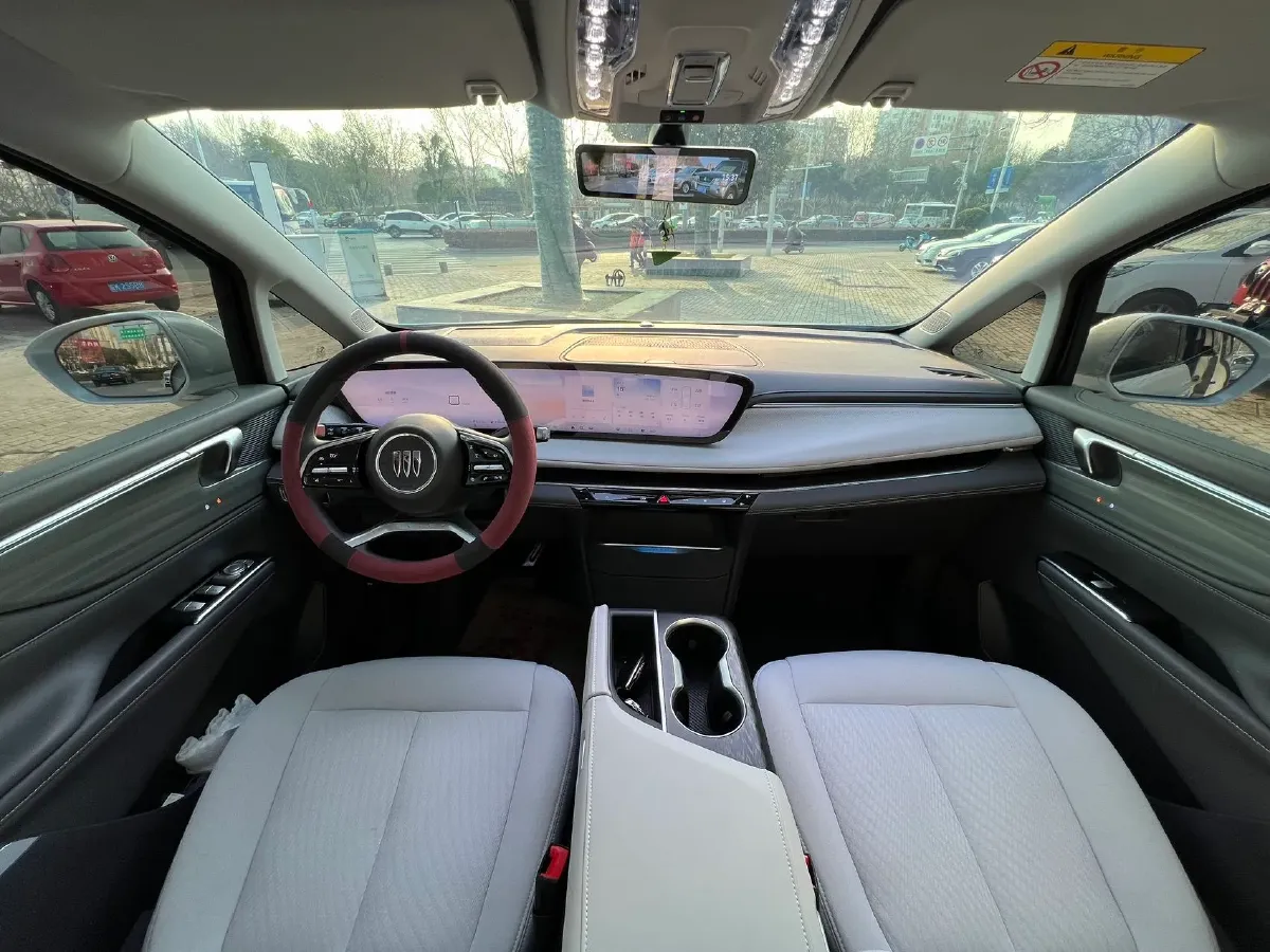 2025 Buick GL8 2.0T 237HP L4 9AT,autocango,china used car exporter,china ev exporter,chinese used car exporter,chinese used ev exporter