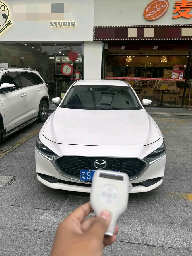 2021 Mazda 3 Axela 1.5L 117HP L4 6AT,autocango,china used car exporter,china ev exporter,chinese used car exporter,chinese used ev exporter