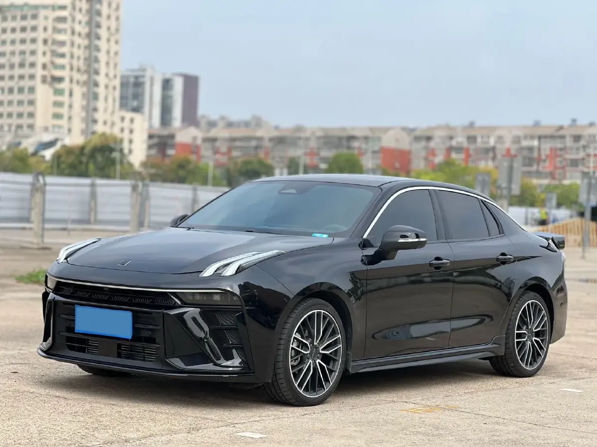 2025 LYNK&CO 03 2.0T 254HP L4 7DCT