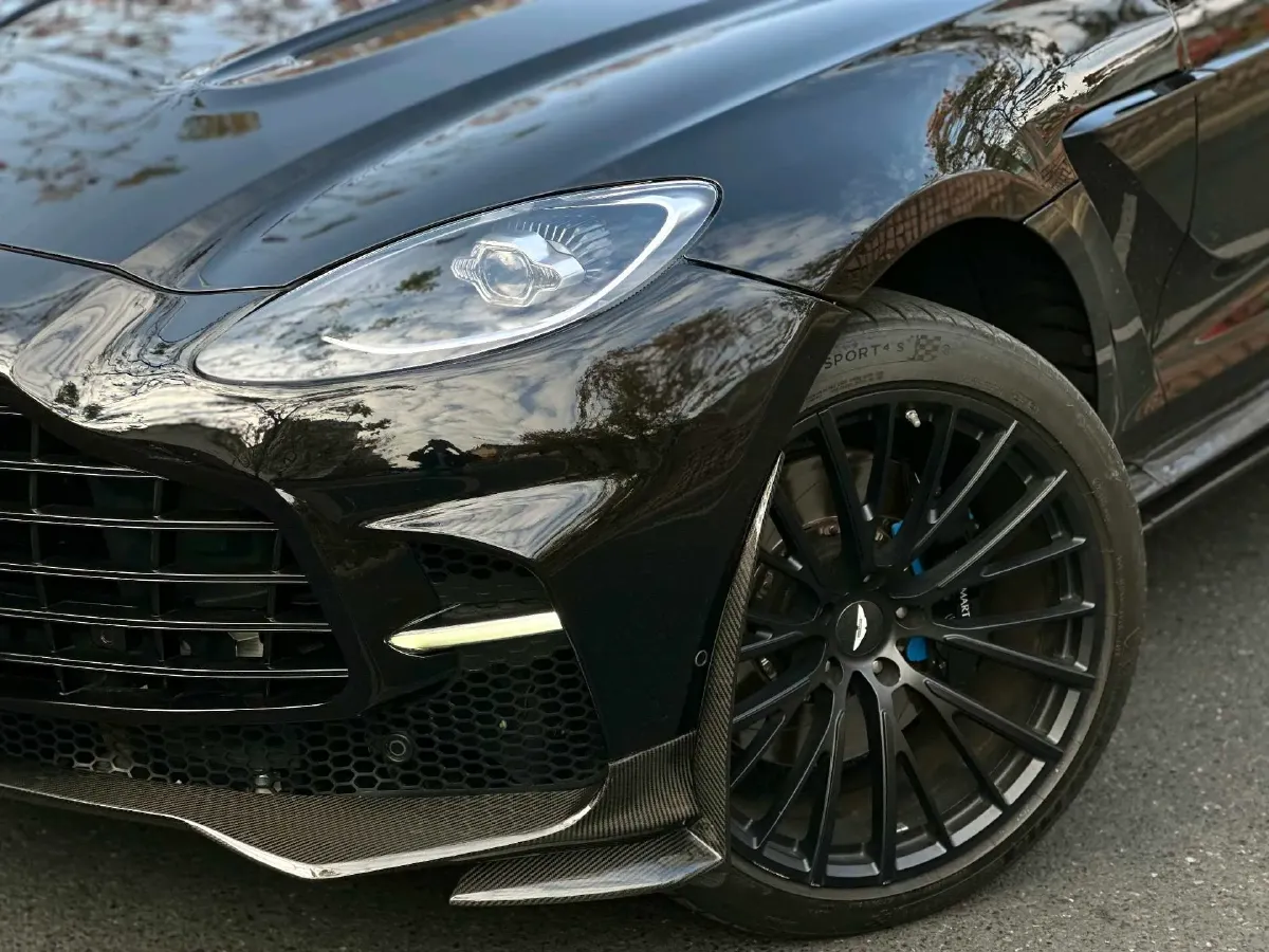 2020 Aston Martin DBX 4.0T 550HP V8 9AT,autocango,china used car exporter,china ev exporter,chinese used car exporter,chinese used ev exporter