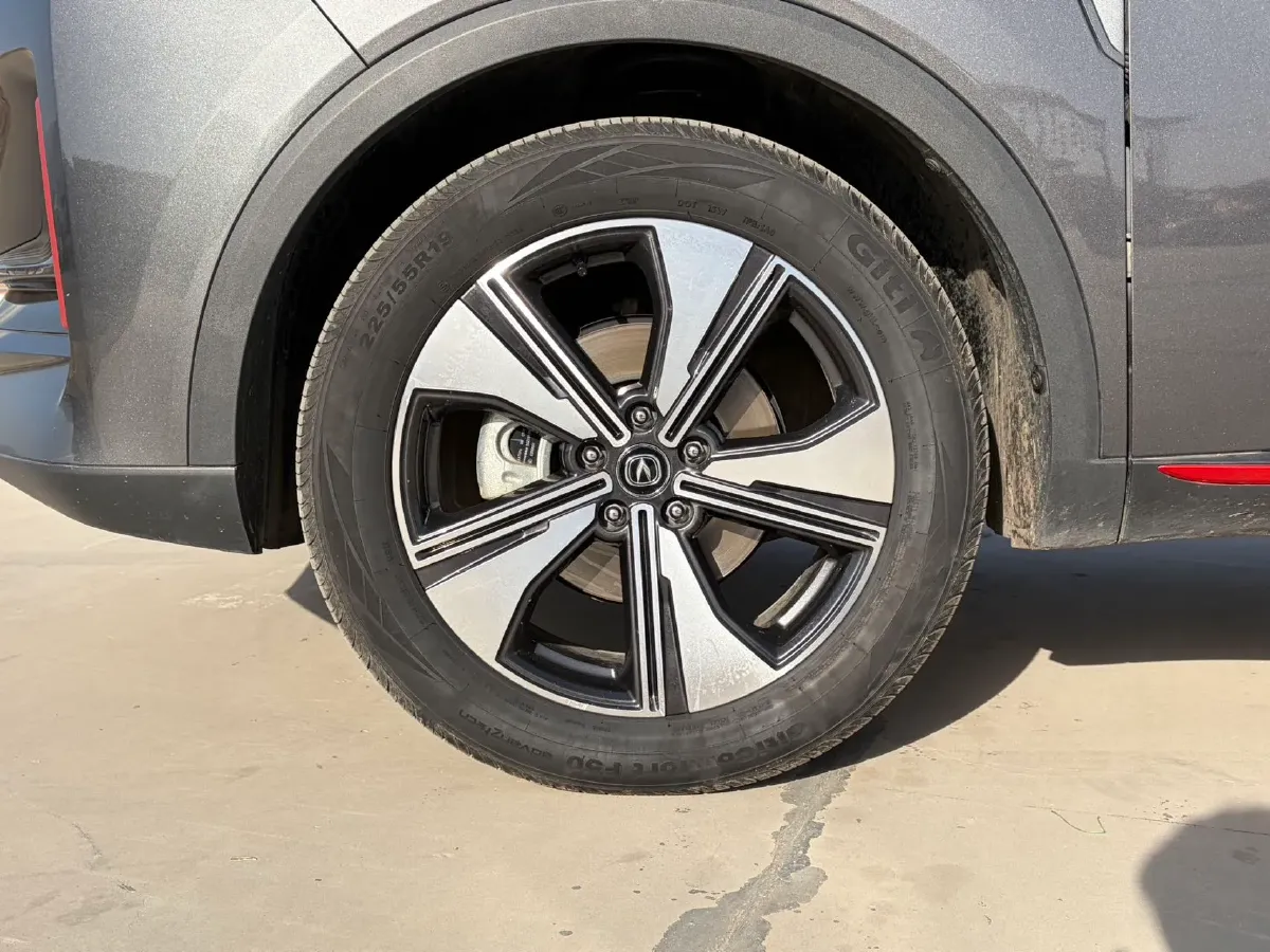 2022 ChangAn Oshan X7 Plus 1.5T 188HP L4 7DCT,autocango,china used car exporter,china ev exporter,chinese used car exporter,chinese used ev exporter