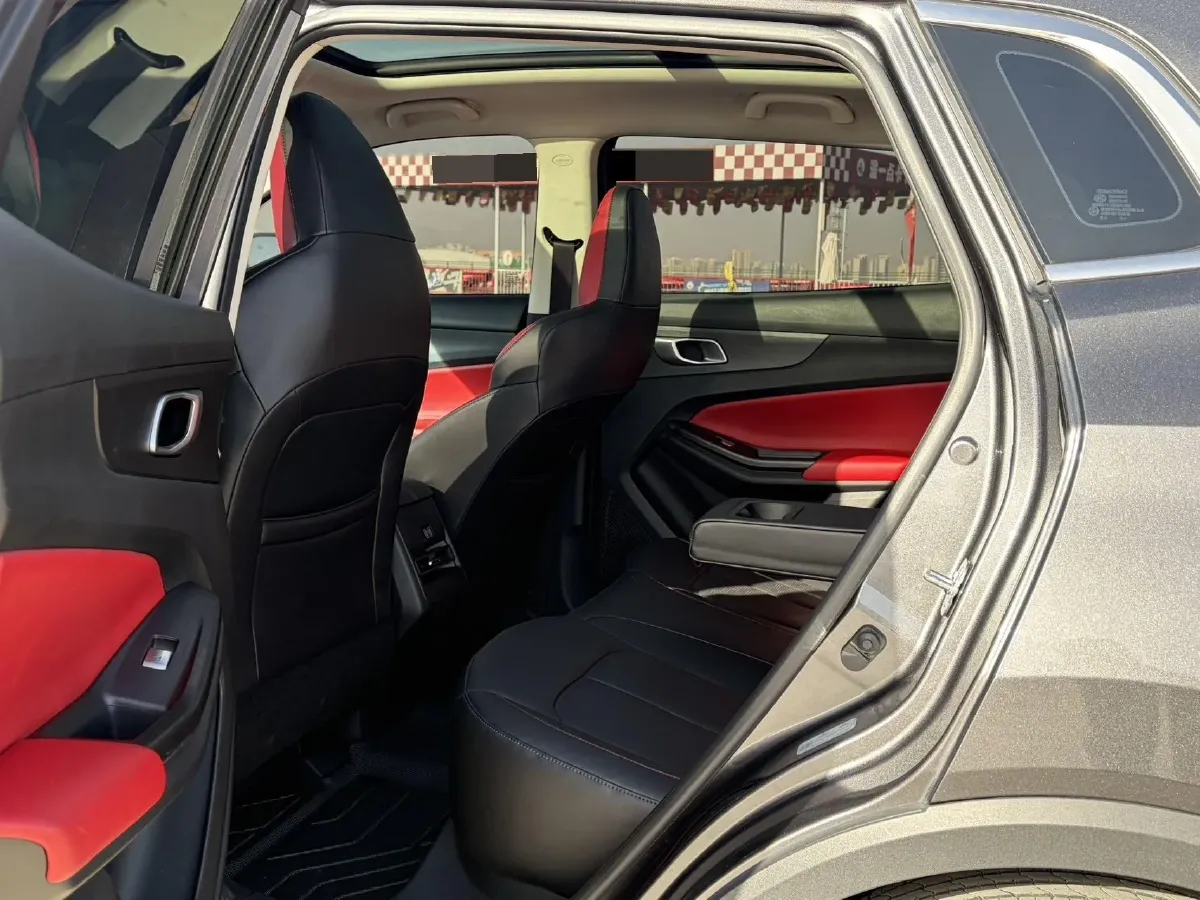 2022 ChangAn Oshan X7 Plus 1.5T 188HP L4 7DCT,autocango,china used car exporter,china ev exporter,chinese used car exporter,chinese used ev exporter