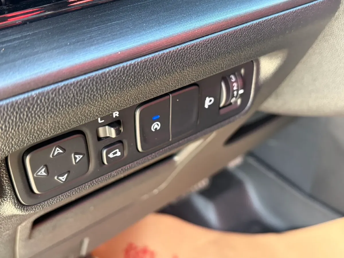 2022 ChangAn Oshan X7 Plus 1.5T 188HP L4 7DCT,autocango,china used car exporter,china ev exporter,chinese used car exporter,chinese used ev exporter