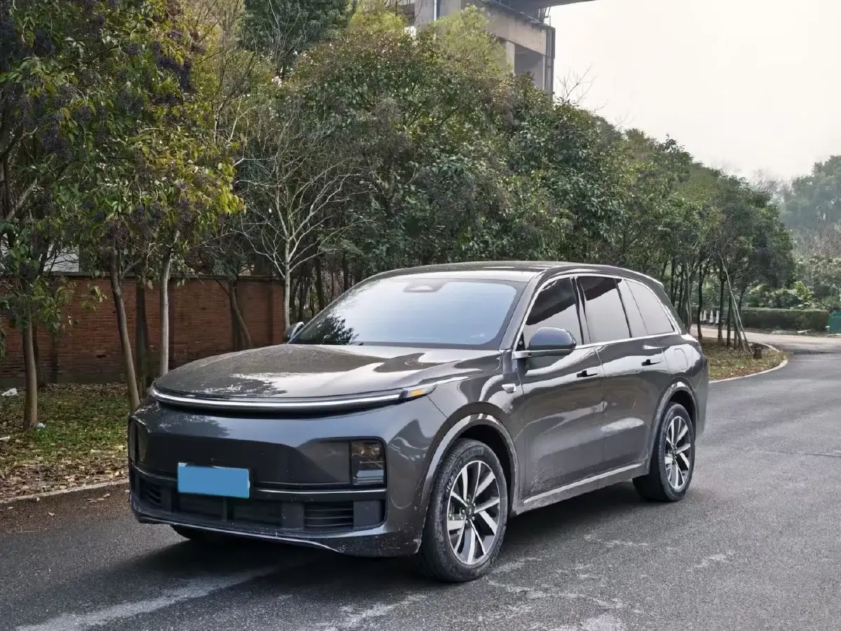 2023 Li L8 Range Extended 154HP REEV 40.9KWH