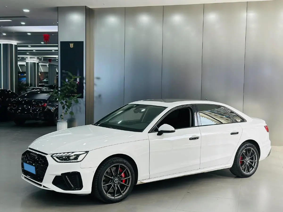 2020 Audi A4L 2.0T 190HP L4 7DCT