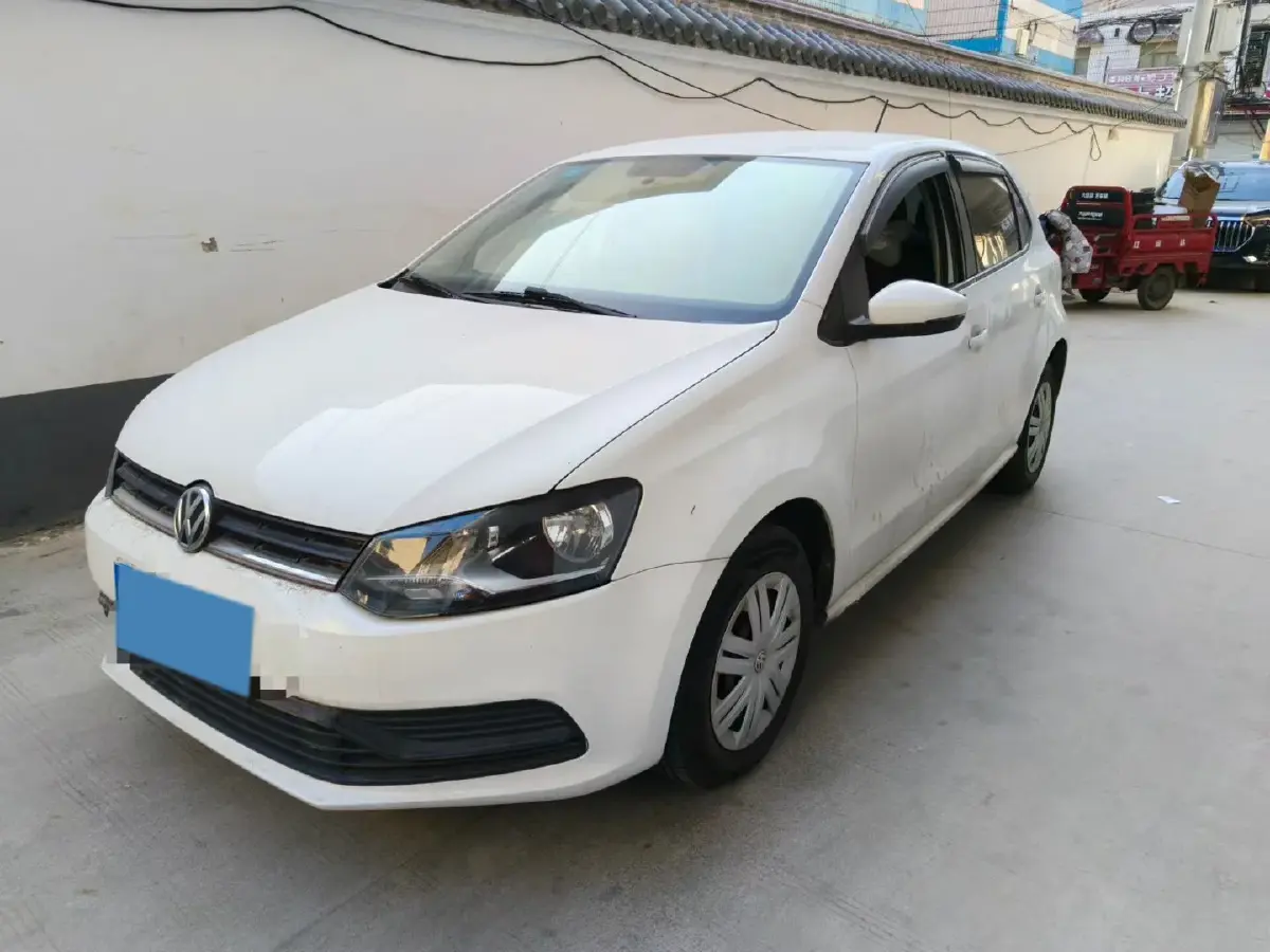 2016 Volkswagen Polo 1.4L 90HP L4 6AT