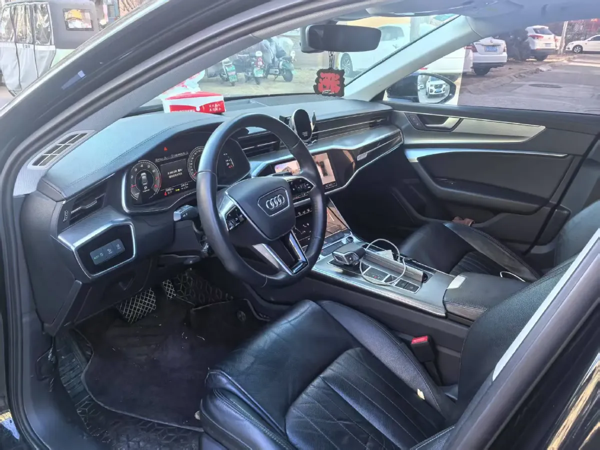 2020 Audi A6L 2.0T 224HP L4 7DCT,autocango,china used car exporter,china ev exporter,chinese used car exporter,chinese used ev exporter