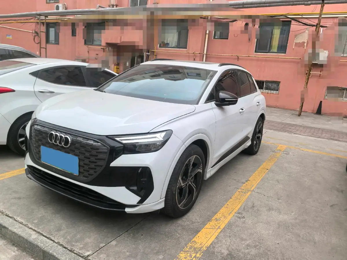 2022 Audi Q4 e-tron BEV 84.8KWH