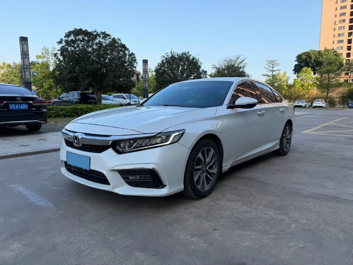 2019 Honda Inspire 1.5T 194HP L4 CVT