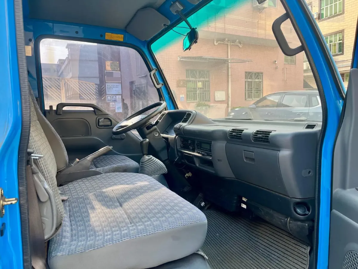 2016 Qoros 3 1.6L 126HP L4 6MT,autocango,china used car exporter,china ev exporter,chinese used car exporter,chinese used ev exporter