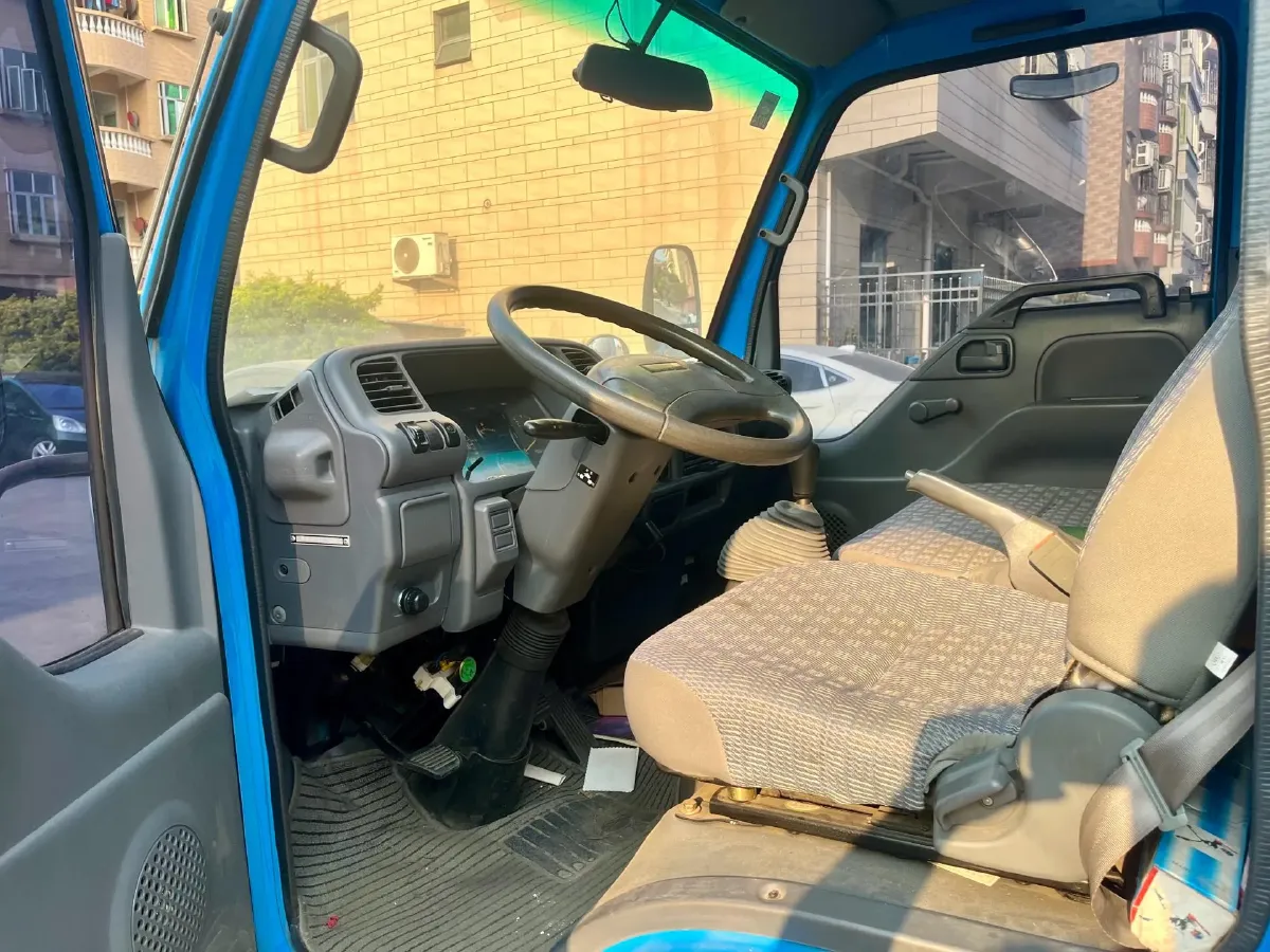 2016 Qoros 3 1.6L 126HP L4 6MT,autocango,china used car exporter,china ev exporter,chinese used car exporter,chinese used ev exporter