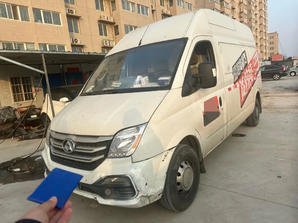 2018 MAXUS XinTu V80 2.5T 136HP L4 6MT