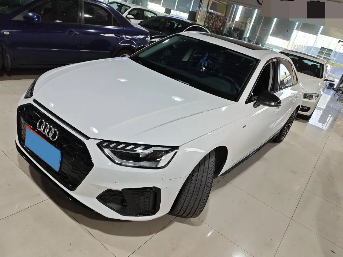 2023 Audi A4L 2.0T 190HP L4 7DCT