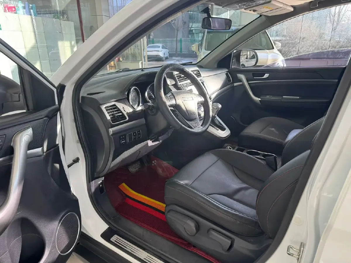 2018 Haval M6 1.5T 150HP L4 7DCT,autocango,china used car exporter,china ev exporter,chinese used car exporter,chinese used ev exporter