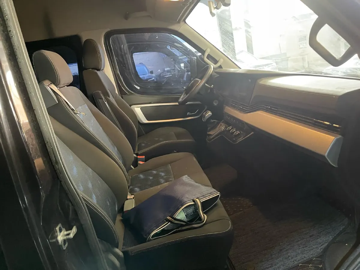 2023 DongFeng DFAC YuFeng 2.0T 136HP L4 7DCT,autocango,china used car exporter,china ev exporter,chinese used car exporter,chinese used ev exporter