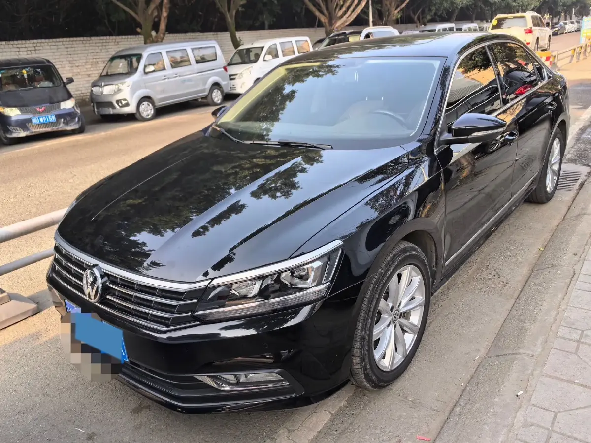 2017 Volkswagen Passat 1.8T 180HP L4 7DCT