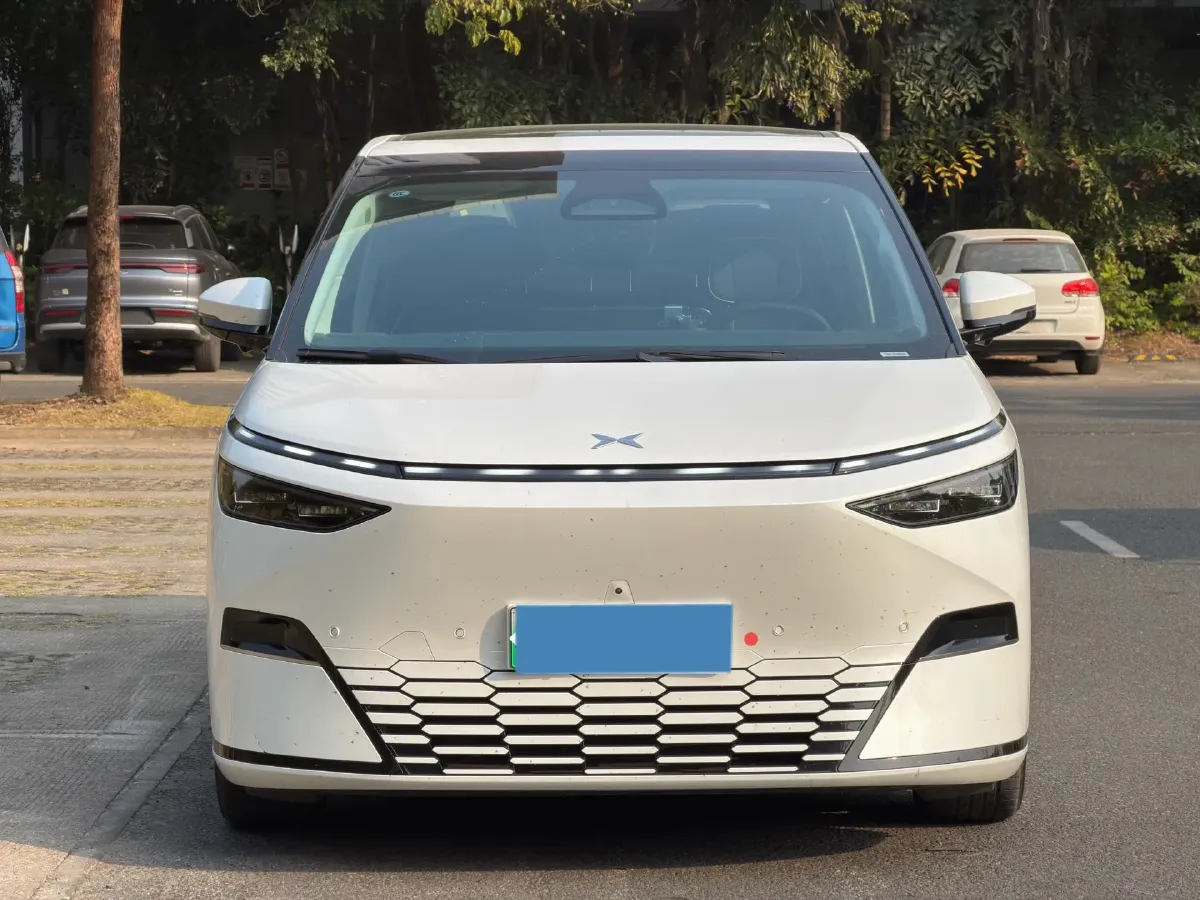 2024 Xpeng X9 BEV 101.5KWH,autocango,china used car exporter,china ev exporter,chinese used car exporter,chinese used ev exporter