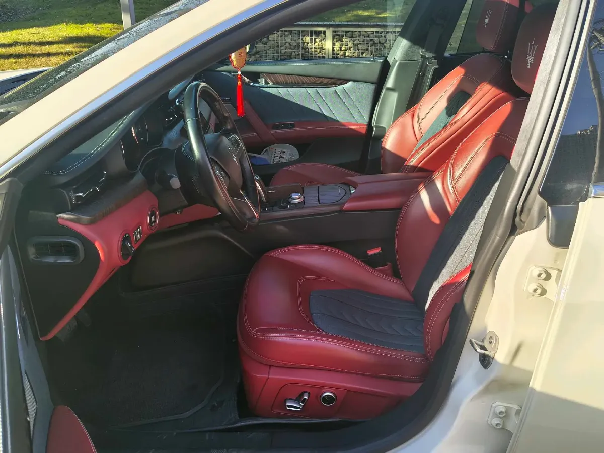 2022 Maserati Quattroporte 3.0T 350HP V6 8AT,autocango,china used car exporter,china ev exporter,chinese used car exporter,chinese used ev exporter