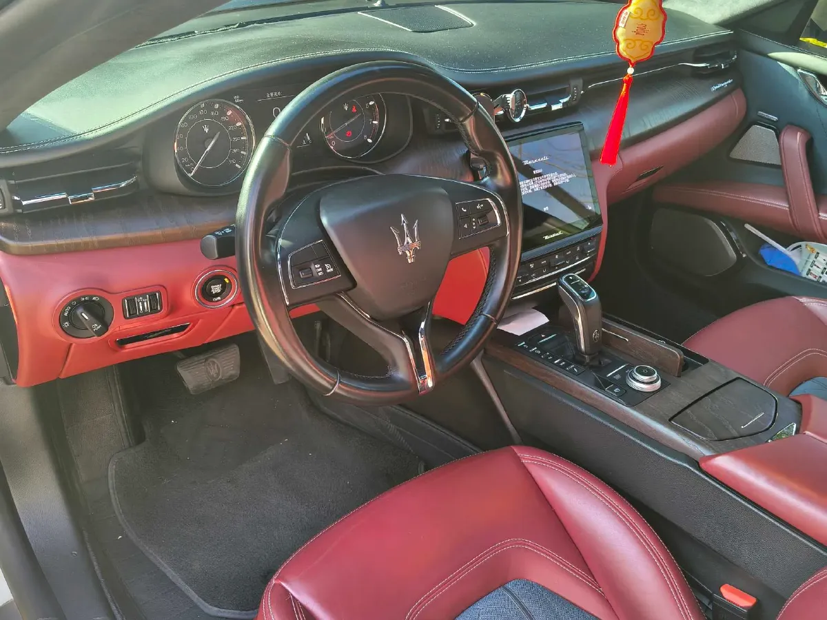 2022 Maserati Quattroporte 3.0T 350HP V6 8AT,autocango,china used car exporter,china ev exporter,chinese used car exporter,chinese used ev exporter
