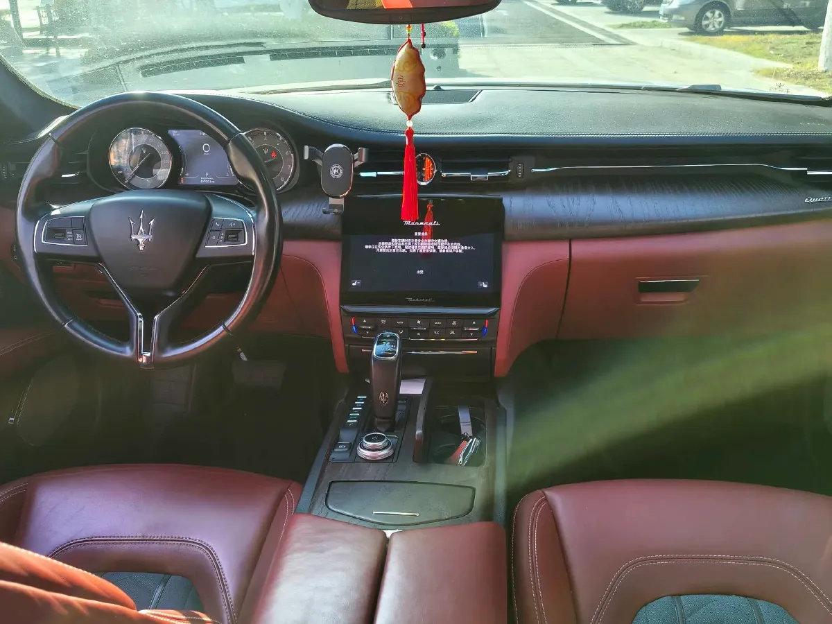 2022 Maserati Quattroporte 3.0T 350HP V6 8AT,autocango,china used car exporter,china ev exporter,chinese used car exporter,chinese used ev exporter