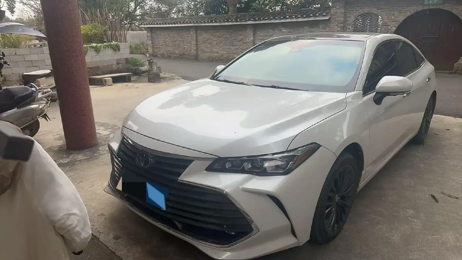 2019 Toyota Avalon 2.5L 209HP L4 8AT