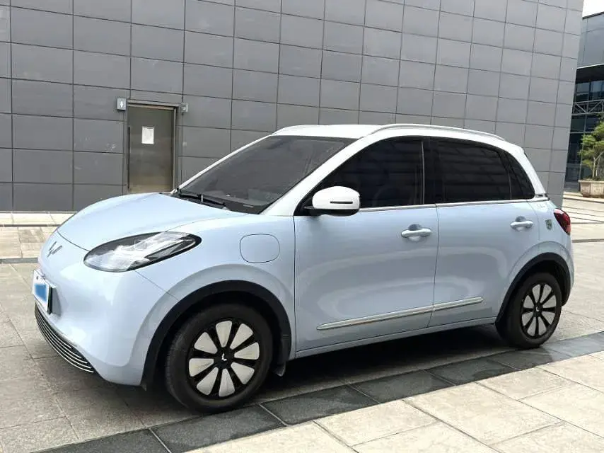 2023 WuLing BinGuo BEV 37.9KWH